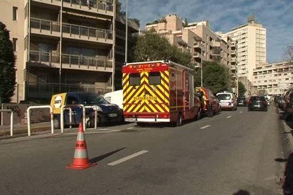 Le couple s'est jeté du 7ème étage de son immeuble.