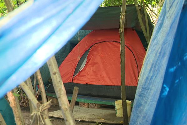 Du 21 au 22 septembre 2024, les jeunes migrants installés sur la plaine des Vachers à Lille ont ouvert les portes de leur camp au public, pour faire découvrir leurs conditions de vie.