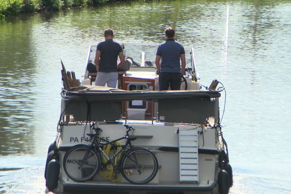 Les touristes sont moins nombreux que d'habitude sur les canaux et rivières de lYonne.