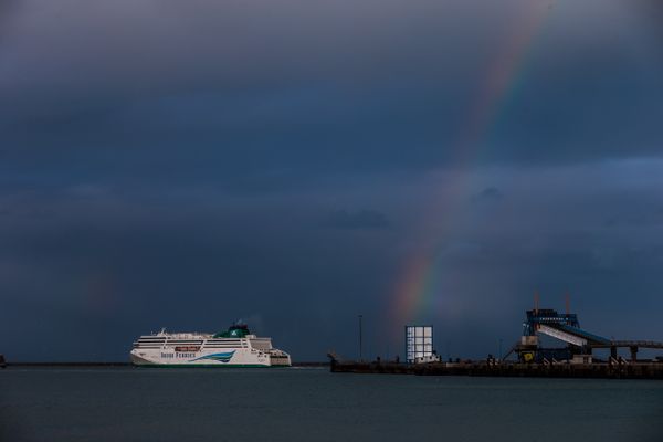 Le trafic du port de Cherbourg ne cesse d'augmenter depuis le Brexit, grâce à ses  liaisons pour l'Irlande.