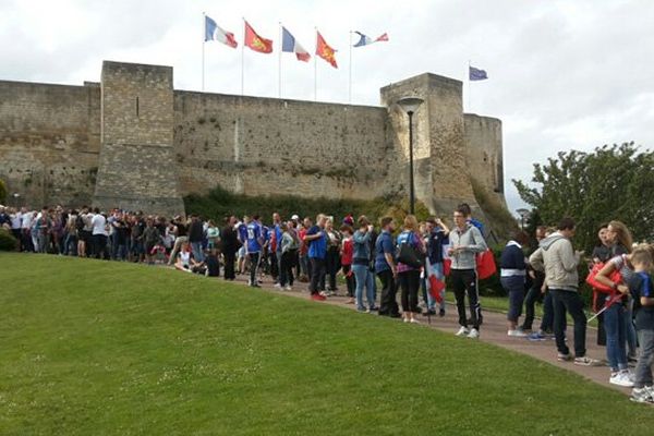 Le château de Caen, ce dimanche, peu avant 18 heures, heure de l'ouverture des portes.