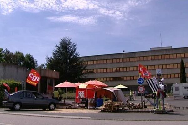 Le site d'Itron à Chasseneuil-du-Poitou est toujours bloqué par les grévistes.