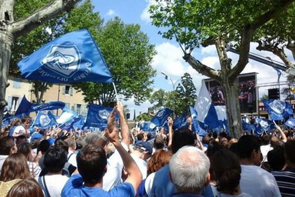 Ils étaient nombreux place Soult pour accueillir les joueurs du Castres Olympique