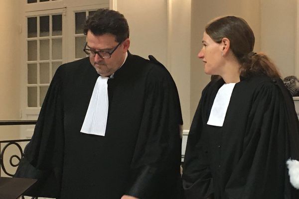 Les avocats de la partie civile doivent rendre compte de la "barbarie" des faits au premier jour des assises de l'Allier, lundi 18 novembre.