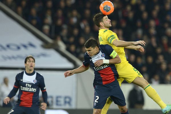 Djordjevic face à Da Silva lors du match PSG - FC Nantes le 19 janvier 2014