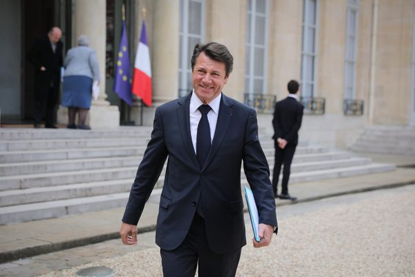 Christian Estrosi a fait le déplacement jusqu'à l'hôtel de Matignon à Paris pour signer ce plan de relance de 2,5 milliards d'euros investis en 5 ans dans le territoire de la Métropole Nice Côte d'Azur.