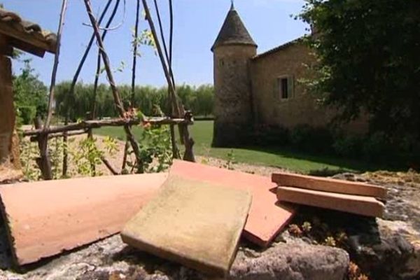 La tuilerie artisanale est installée à Oingt à une quarantaine de kilomètres de Lyon- Le 5 août 2013