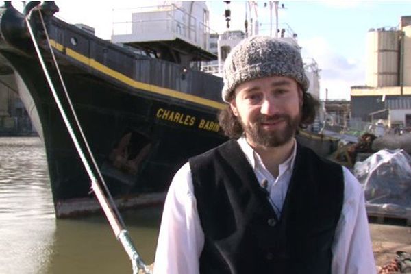 Le Charles Babin, avec son nouveau propriétaire le marin et ancien bosco du Belem, Charles Raffin Caboisse.