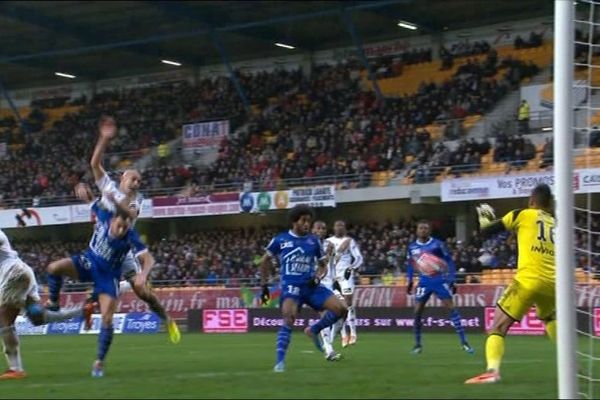 Le RC Lens battu à Troyes. 