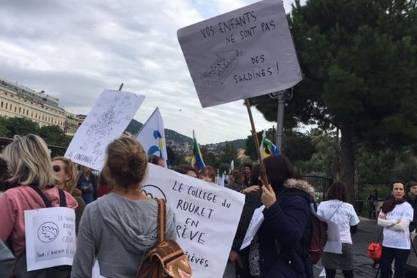 Les enseignants grévistes sur la place Masséna à Nice