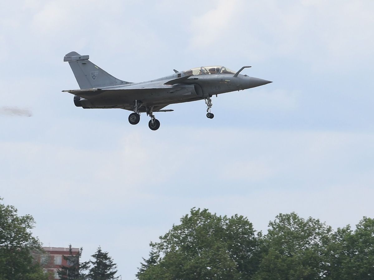 Pourquoi deux avions de chasse de l'Armée de l'air ont-ils survolé Rouen  puis Le Havre