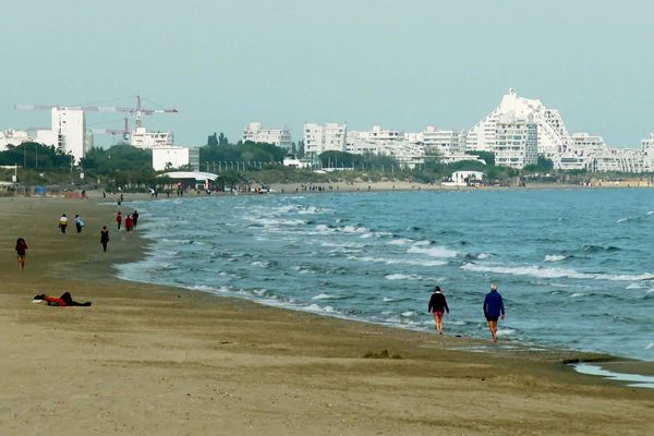 Carnon (Hérault) - le littoral et les plages entre Palavas et La Grande-Motte dévorés par l'érosion - avril 2023.