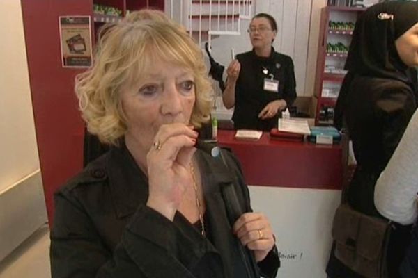 Marie se déplace de Douai à Lille pour acheter les recharges de sa cigarette électronique