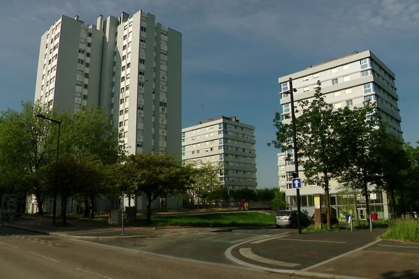 27 avril 2020- Le quartier des Hauts de Rouen au lendemain d'affrontements avec la police