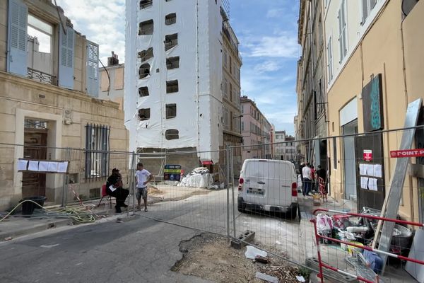 Les étais entre le 19 et le 43 rue de Tivoli ont été levés.