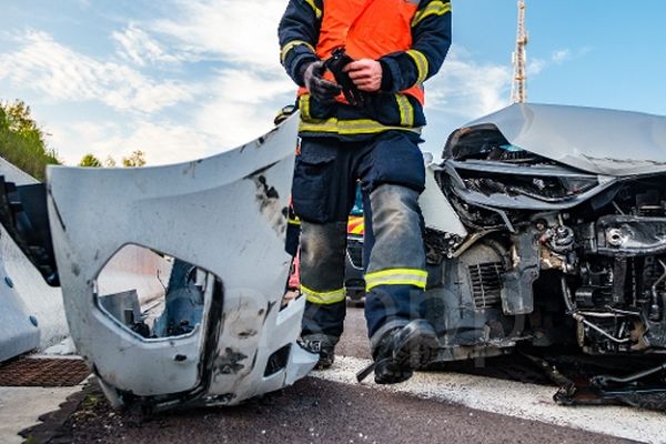 Un accident de la route. Les associations de victimes de la route attendent l'instauration d'un délit "d'homicide routier".