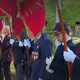 Une commémoration en hommage aux morts de la Seconde Guerre mondiale, au monument aux 50-Otages à Nantes (Loire-Atlantique), le 8 mai 1945.