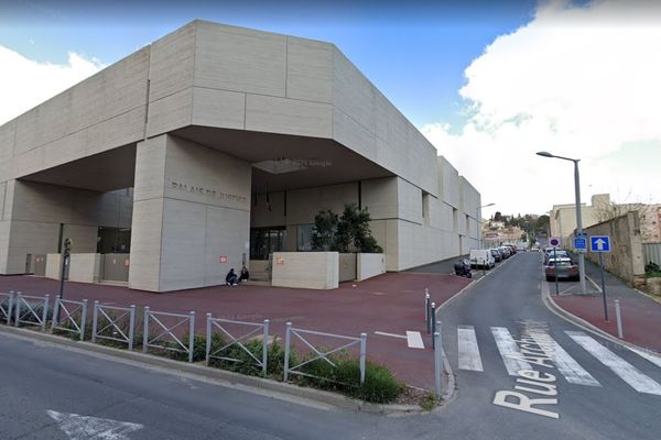 Le tribunal correctionnel de Béziers (Hérault) a condamné ce mercredi 16 mars 2022, un homme de 48 ans à deux ans de prison ferme pour violences conjugales.