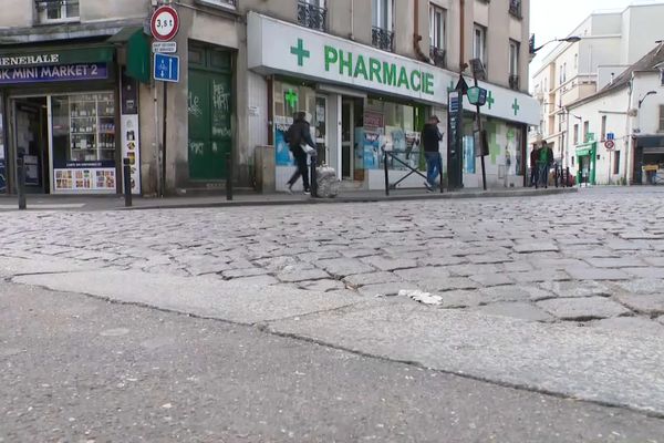 Une grande lancée en pleine rue à Aubervilliers en Seine-Saint-Denis.