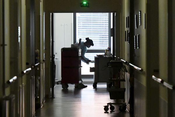 Les couloirs de l'Hôpital - illustration.