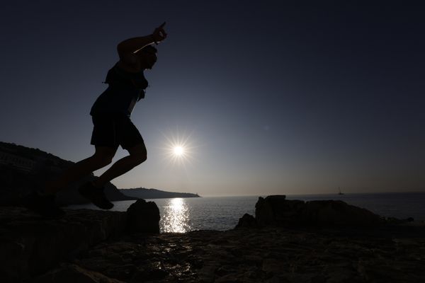 Le Nice Côte d'Azur by UTMB : le charme du littoral méditerranéen et l'austérité des montagnes du Mercantour.