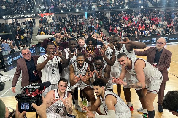 L'équipe de l'Orléans Loiret Basket remporte la Leader's Cup Pro B