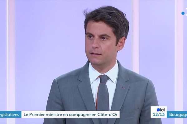 Gabriel Attal sur le plateau de France 3 Bourgogne.