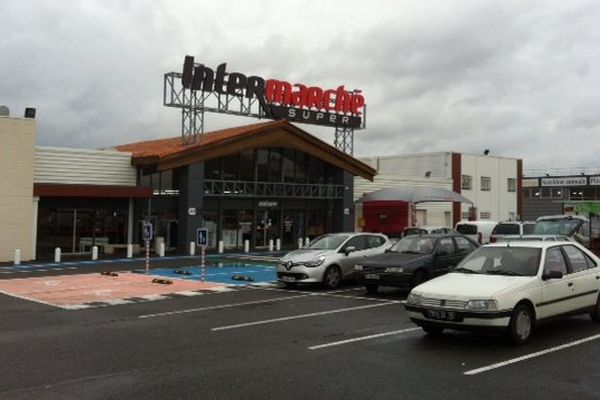 Le coup de filet a eu lieu ce matin à l'Intermarché de Roumazières.