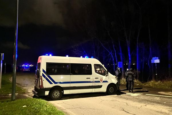 Le campement de migrants de Loon Plage à proximité duquel 4 personnes, dont 2 migrants d'origine kurde et 2 agents de sécurité, ont été tués ce samedi 14 décembre 2024.