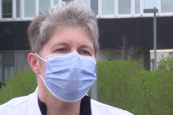 Ce samedi 21 mars 2020, au 5e jour de confinement en France, un collectif de médecins caennais publie une tribune, un "cri du cœur" et demande de suivre les consignes