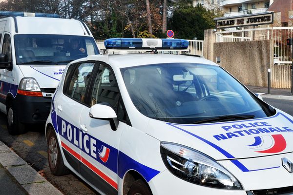 Un véhicule de police à Villefranche-sur-Saône. Photo d'illustration.