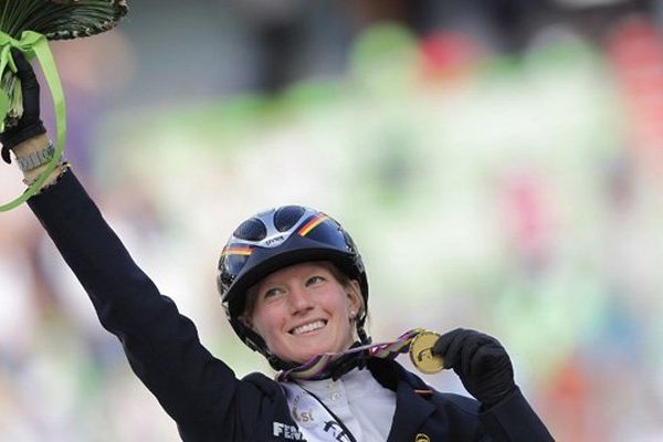 L'Allemande Sandra Auffhart, médaille d'or en individuel au concours complet des JEM ce dimanche à d'Ornano