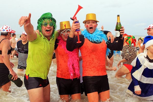 Le bain du 1er janvier à Calais. 