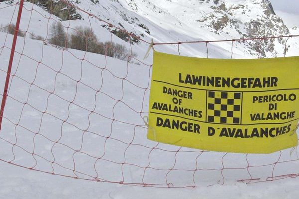 Le risque d'avalanche sera probablement de 5/5 ce vendredi dans l'Oisans, la chaîne de Belledonne et le sud du Vercors