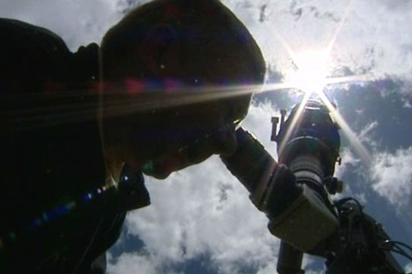 Une trentaine d'astronomes amateurs s'est retrouvée, ce week-end, à Serbannes dans l'Allier. Grâce à leur matériel ultra sophistiqué, ils ont réussi à observer le soleil. Et même si on a du mal à l'imaginer, cette étoile est actuellement en pleine activité. 