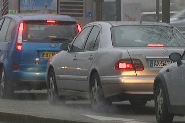 Le trafic routier est en partie responsable de la pollution