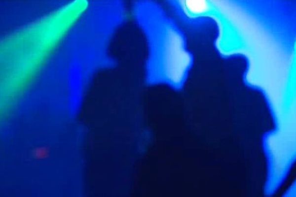 Une discothèque belge  ? Non le bal du 14 juillet à Beuvry-la-Forêt
