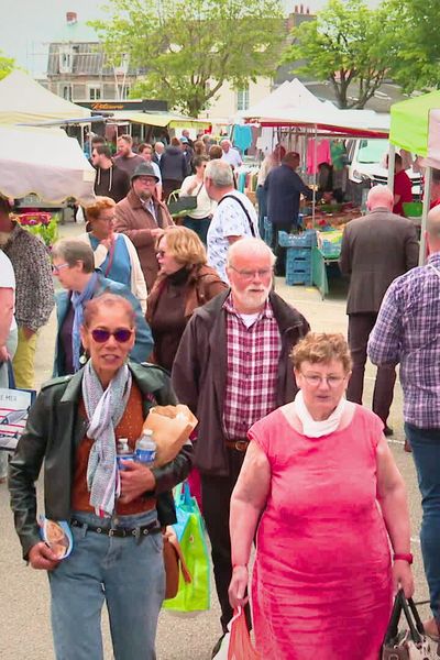 La première circonscription de la Manche compte 116 000 habitants répartis sur une bande de territoire qui s’étire du plain Cotentin au bocage Saint-Lois.