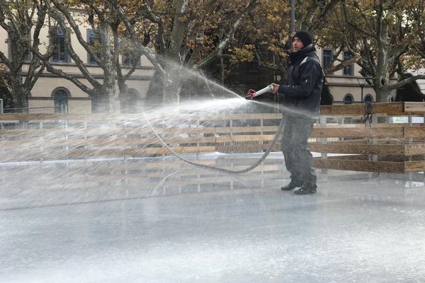 La patinoire du Puy-en-Velay est au centre d'une polémique autour de sa consommation énergétique.