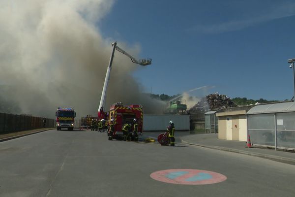 Incendie au SMEDAR près de Rouen le 21 juin 2020