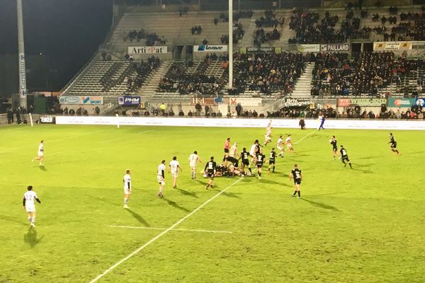 Les Brivistes ont envoyé du jeu pendant 80 minutes pour tenter de réchauffer les 7218 courageux spectateurs du Stadium.