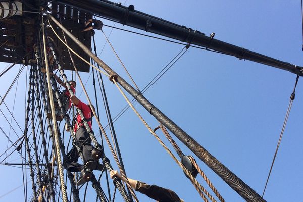 Les gabiers vont devoir suivre des formations avant de naviguer à bord de l'Hermion, à partir de février 2018.