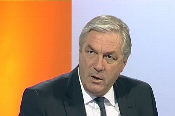 François Sauvadet s'oppose au redécoupage des cantons imaginée par la gauche.