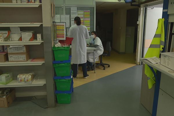 Au CHU Grenoble-Alpes, plusieurs essais cliniques liés au nouveau coronavirus ont débuté.