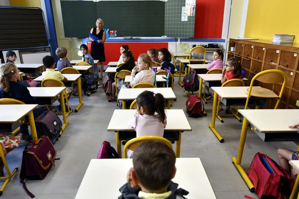 L'Académie d’Orléans-Tours demande aux parents de ne pas envoyer les élèves à l’école après leur retour d'une zone à risque.