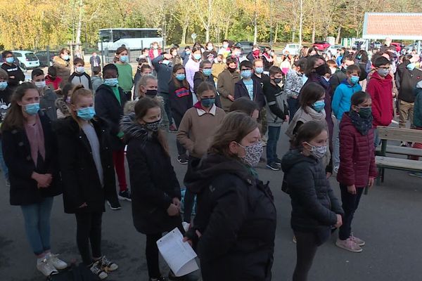 L'hommage à Samuel Paty ce matin dans la cour du collège George Chepfer de Nancy