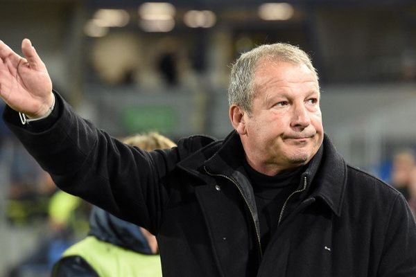 Rolland Courbis entraîneur de Montpellier pendant la rencontre contre Guinguamp