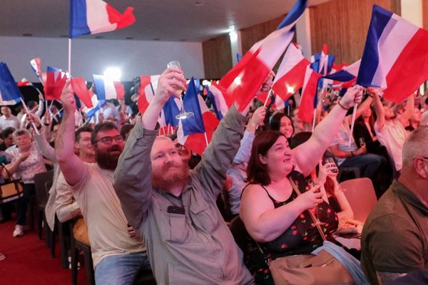 Les militants du Rassemblement National ce 30 juin à Hénin-Beaumont.