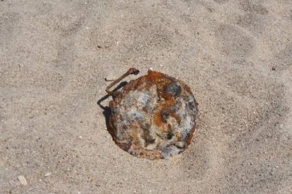 Une mine de la Seconde Guerre mondiale a été découverte sur la plage de Balistra, à Bonifacio, mercredi 26 juillet.