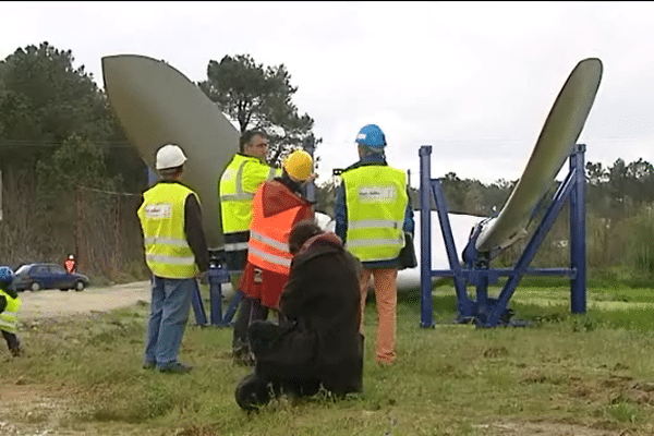 Les pales du parc éolien citoyen de Béganne